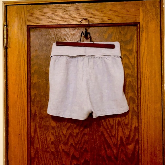 Linen shorts - Picture 2 of 3